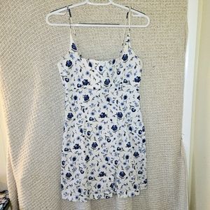 90s White mini dress with blue floral print.